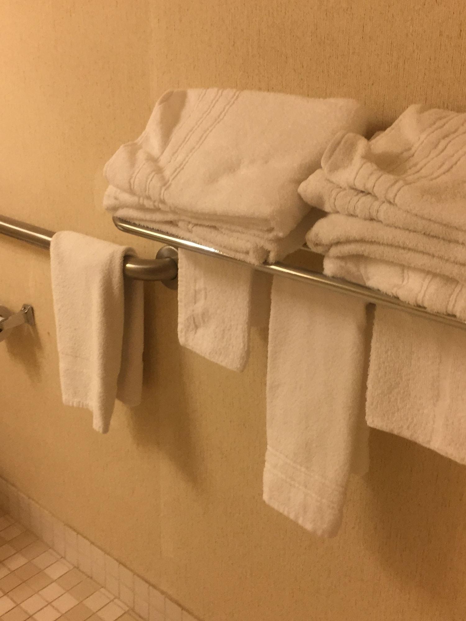 Airport Lodging Pittsburgh Airport Hotel 2*
